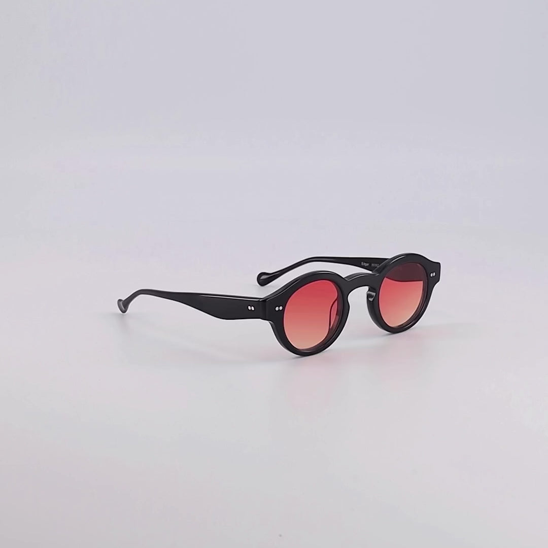 EDGAR / Red